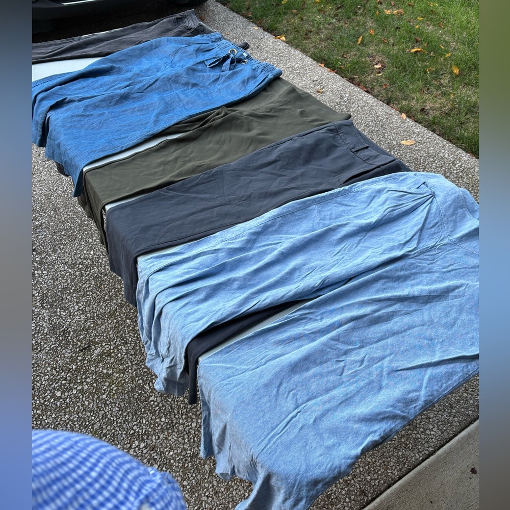 Women’s size 12 (large) 5 pair of pants bundle